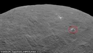 Descubren una misteriosa montaña o «pirámide» en la superficie plana del planeta enano de Ceres