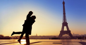Visite París,  porque siempre nos quedará esta ciudad llena de luz y amor