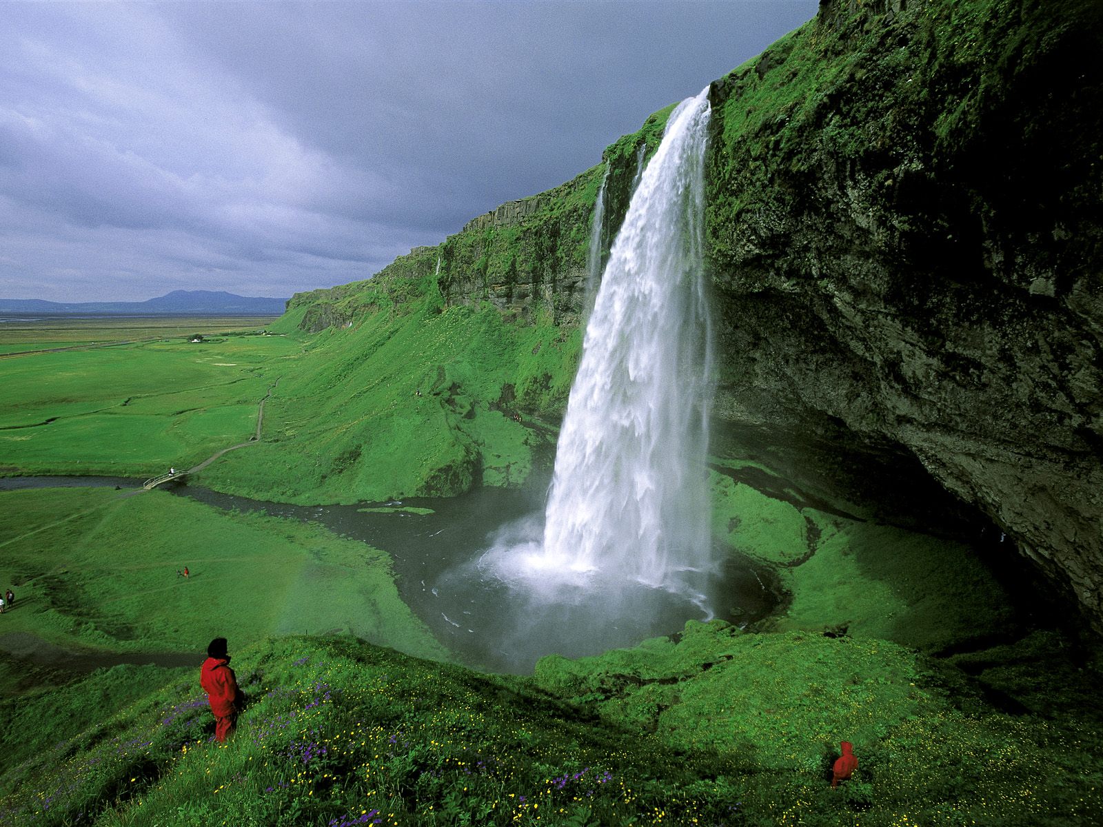 Seljalandsfoss-Falls-Iceland