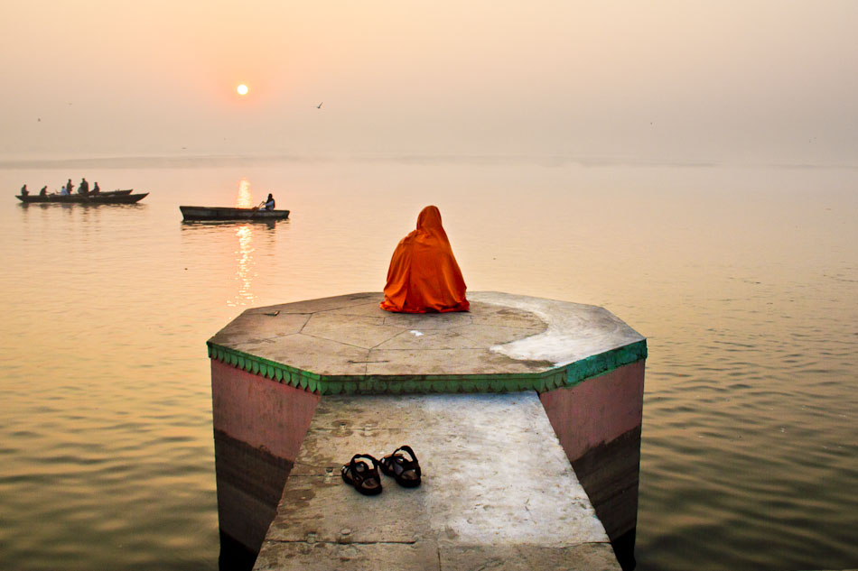 johnnyvagabond-Ganges-River-in-Varanasi-India1