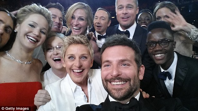 3101E34A00000578-3437766-The_2014_Oscars_became_the_setting_for_the_most_famous_selfie_in-a-79_1455293397782