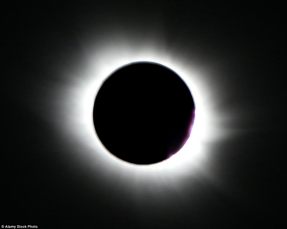 31D17BF900000578-3482995-The_eclipse_stock_image_will_also_be_available_to_watch_online_u-a-15_1457509410402
