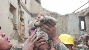 EL MILAGRO DEL TERREMOTO DE NEPAL