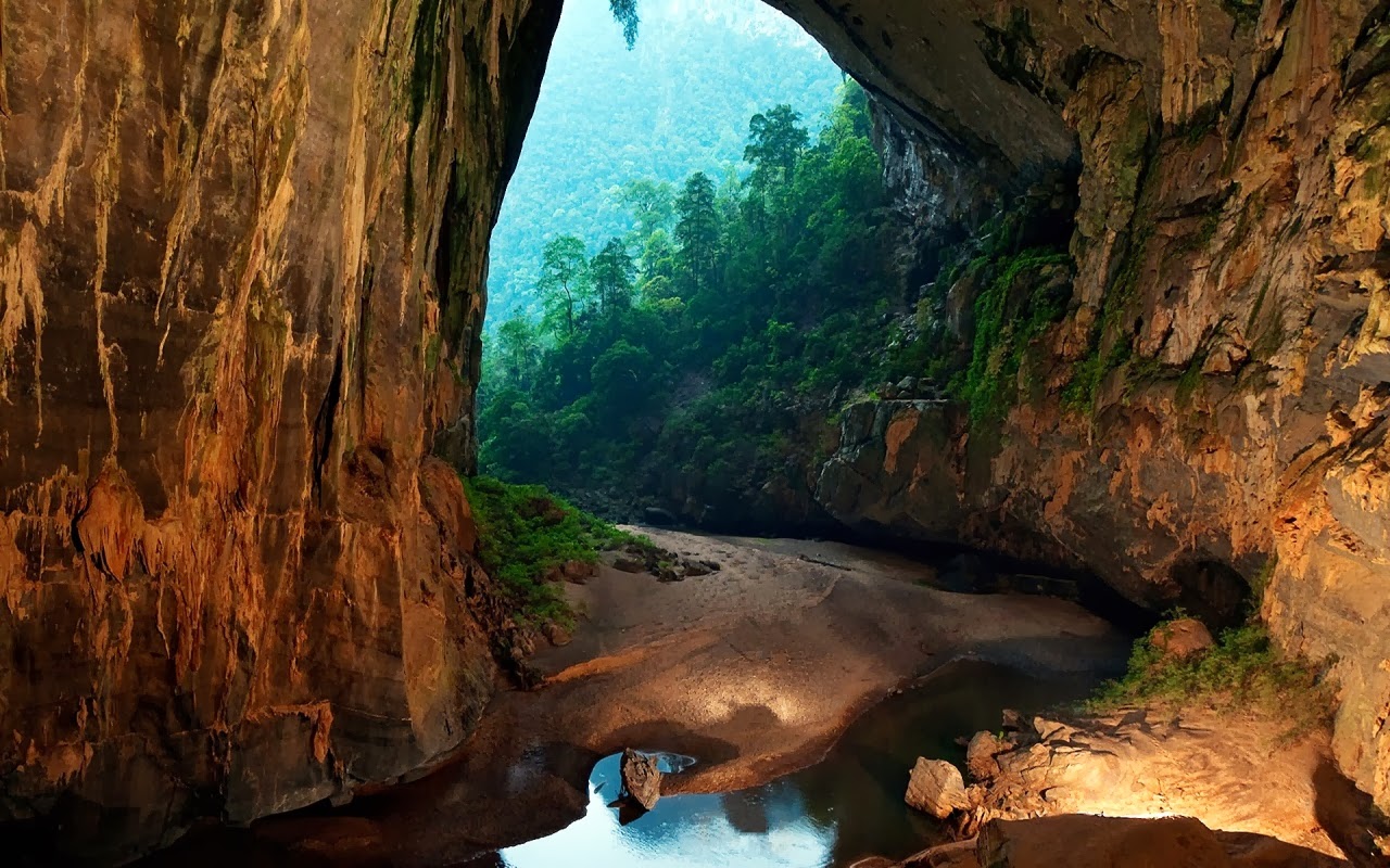 hang son doong cave vietman