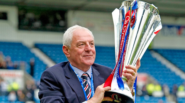 195296-walter-smith-with-the-last-of-his-scottish-premier-league-trophies-in-2011