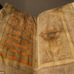 DESCUBRE QUÉ MISTERIOS ENCIERRA "LA BIBLIA DEL DIABLO" QUE SEGÚN LA LEYENDA FUE ESCRITA POR EL MISMO LUCIFER