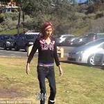 28EC044100000578-3090351-In_need_of_help_In_the_YouTube_video_Ms_Farrokh_s_chest_bones_ca-a-12_1432209432784