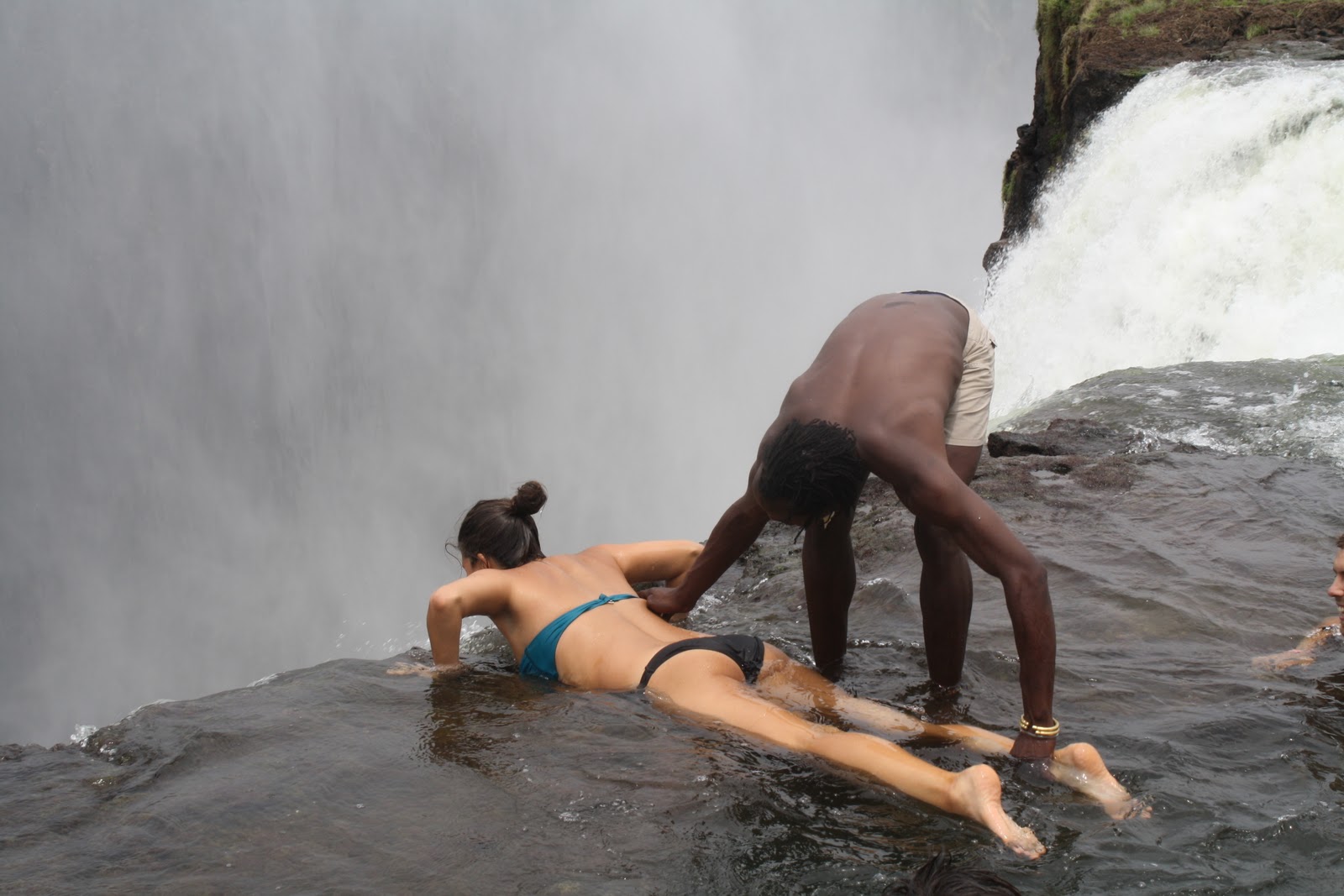 Devils_Pool_Victoria_Falls_Zambia_Zimbabwe_traveler_thesuiteworld