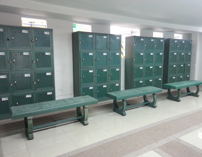 Lockers_vestir_locker_vestidores_casilleros_metálicos_o_plásticos_11_guardarropas_salón_cambia_ropa_fuerte_precio_con_guarda_botas_en_plástico_fuerte_con_sillas_tapete_básico_masculinos_femen
