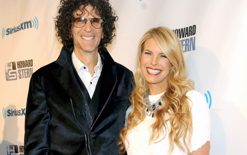 1391287427-howard-stern-beth-stern-zoom