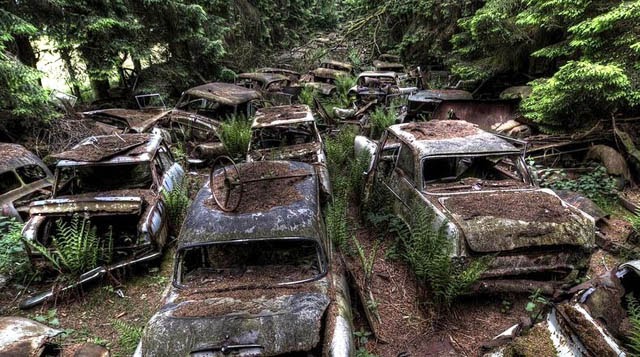 chatillon-car-graveyard-10[2]