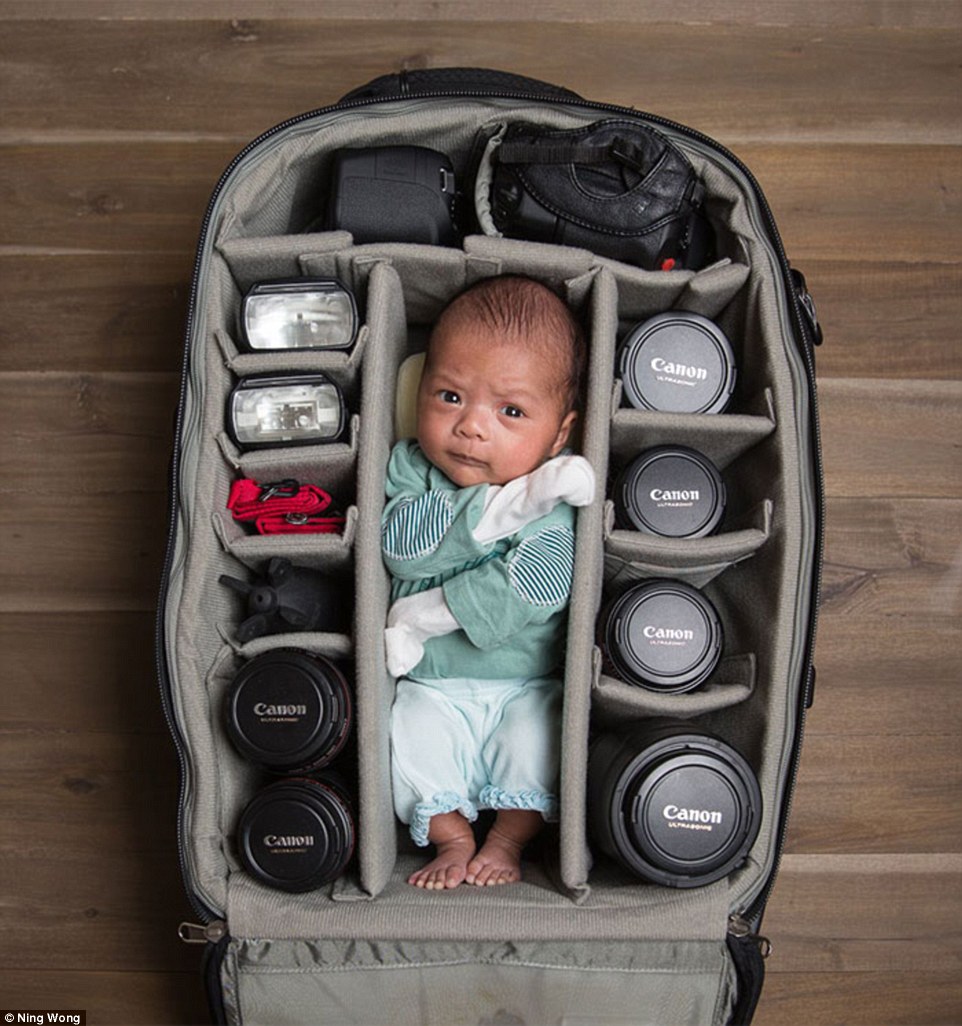 2B132BF600000578-3186057-Perfect_size_Looking_cool_in_a_matching_mint_outfit_this_baby_se-a-230_1438805323354