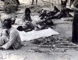 Las secuelas de Hiroshima: En el 70 aniversario de la catástrofe aparecen nuevas fotos escalofriantes tras la caída de la bomba atómica que mató a 140.000 personas.