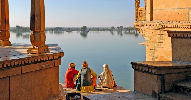 india_old_building_monument_colorful_lake_view