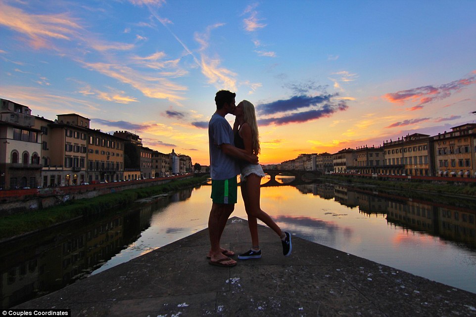 2BEFE5AD00000578-3214419-The_adventurous_duo_run_a_travel_blog_Couples_Coordinates_updati-a-6_1441365214241
