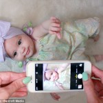 Esta fotogénica niña de ocho meses de edad, tiene más de 5.000 seguidores en Instagram y diseñadores están clamando por ella para que luzca sus diseños Esta fotogénica niña de ocho meses de edad, tiene más de 5.000 seguidores en Instagram y diseñadores están clamando por ella para que luzca sus diseños