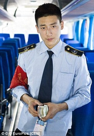 2D65DB4E00000578-3270684-Zhao_Haonan_21_the_most_handsome_bus_conductor_-a-12_1444811612668