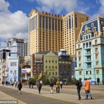 2DA9012600000578-3284596-image-a-1_1445530137755