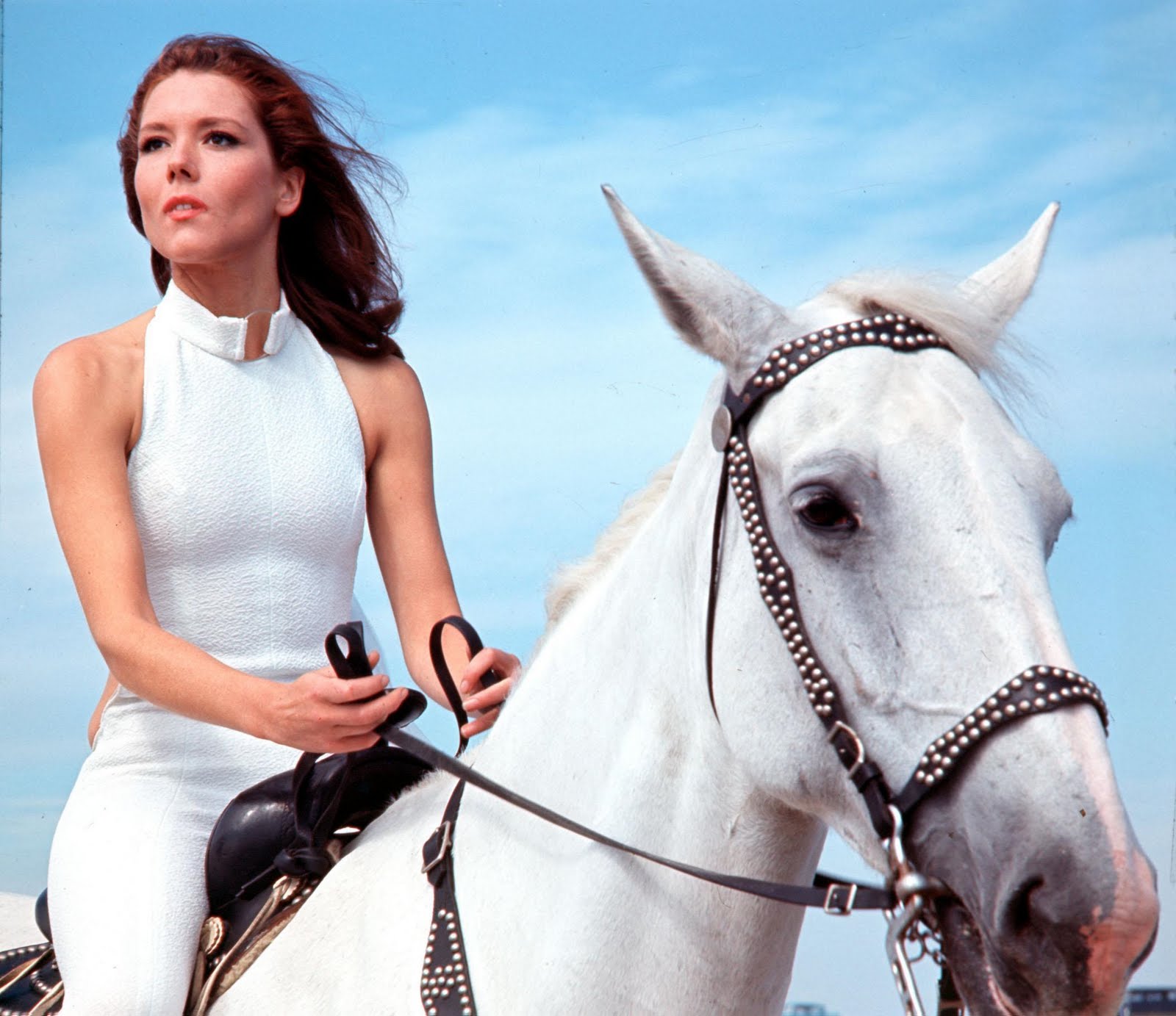 Diana-Rigg-diana-rigg-9381019-2105-1820