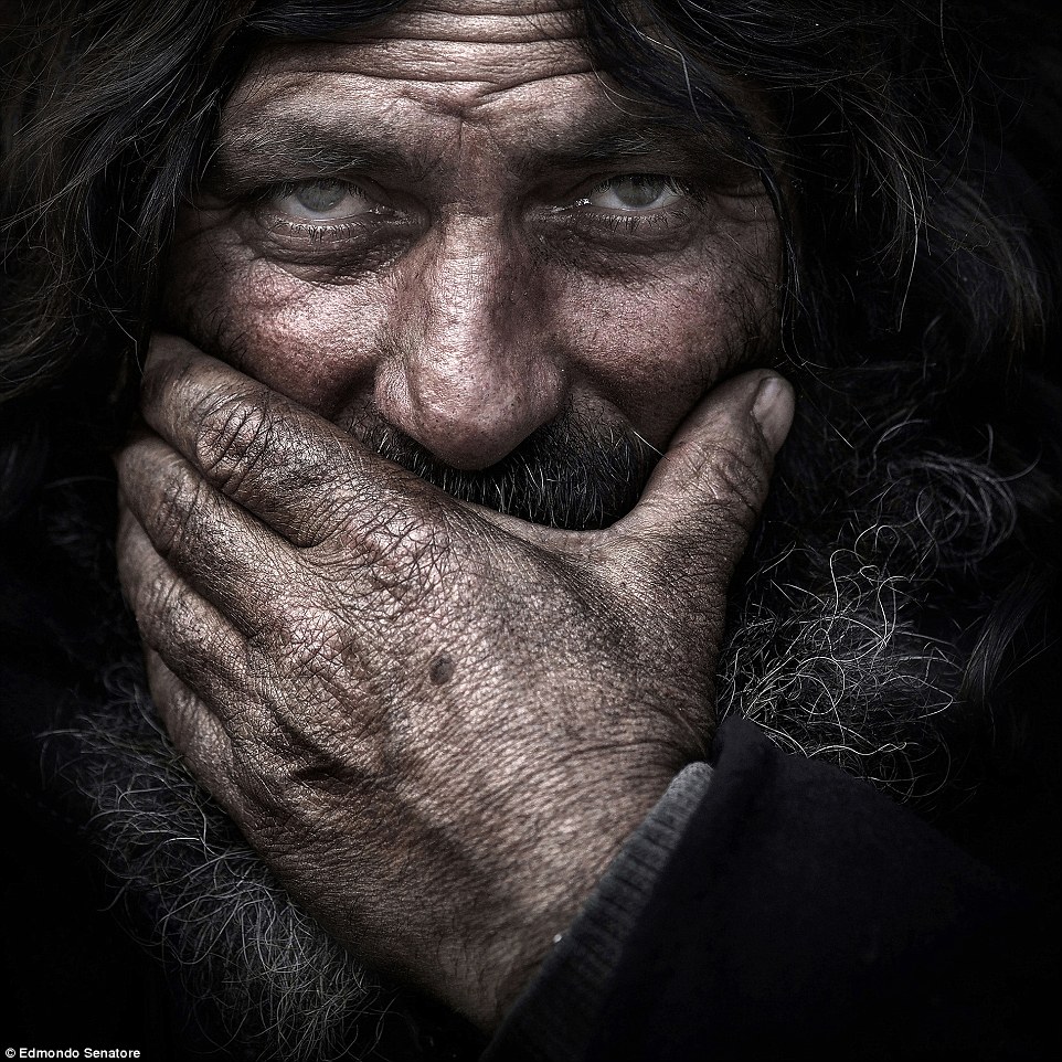 2E08AD8800000578-3300001-Open_colour_Honourable_mention_David_by_Edmondo_Senatore_This_is-a-82_1446459868475