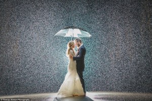 Porque la lluvia en una boda también puede ser  una bendición