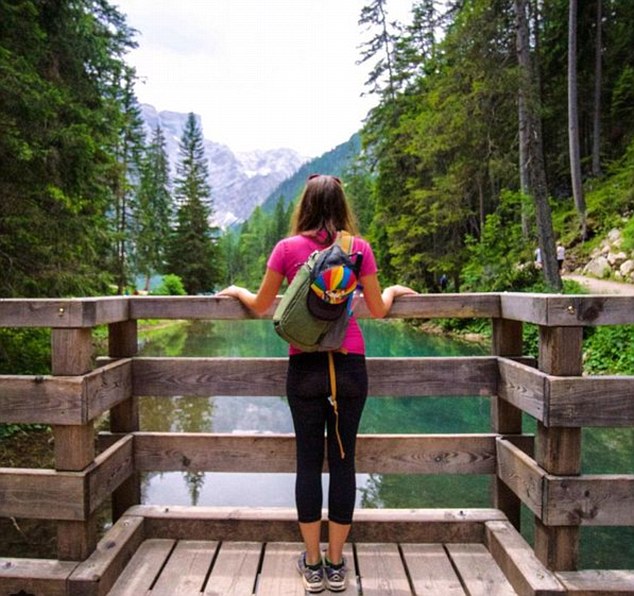2E571F1D00000578-3313452-Pictured_in_South_Tyrol_Italy_at_Lago_di_Braies_Kristin_looks_ou-a-32_1447325237085