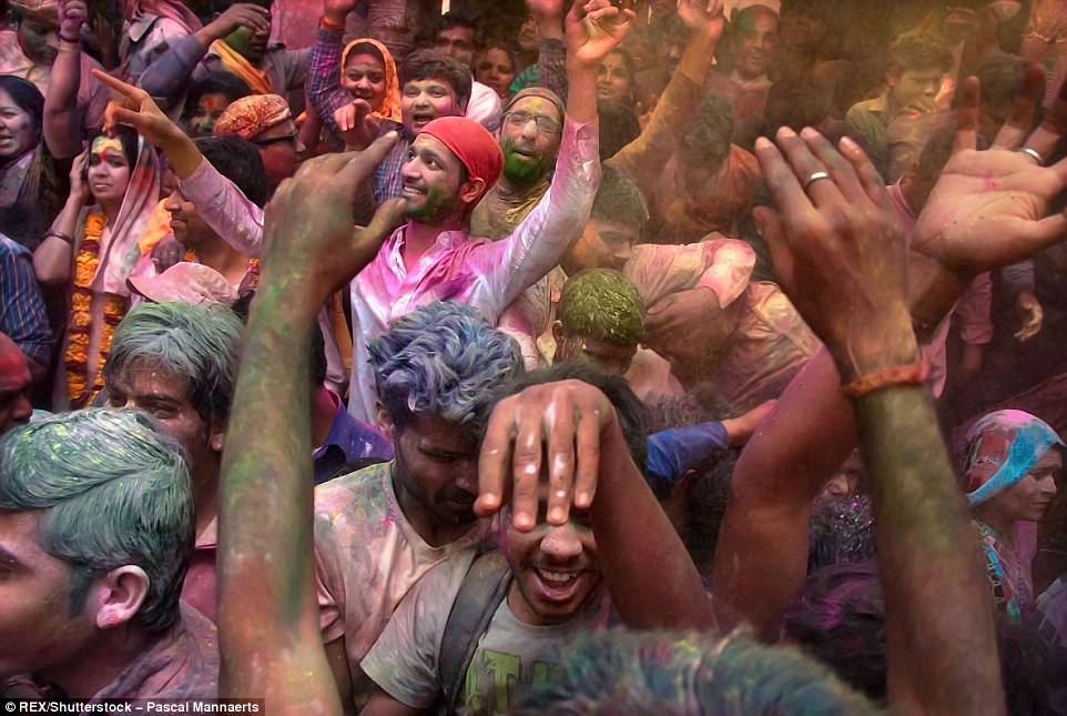 3171278200000578-3458257-Holi_reduces_momentarily_rigorous_social_standards_including_the-a-95_1456147905988