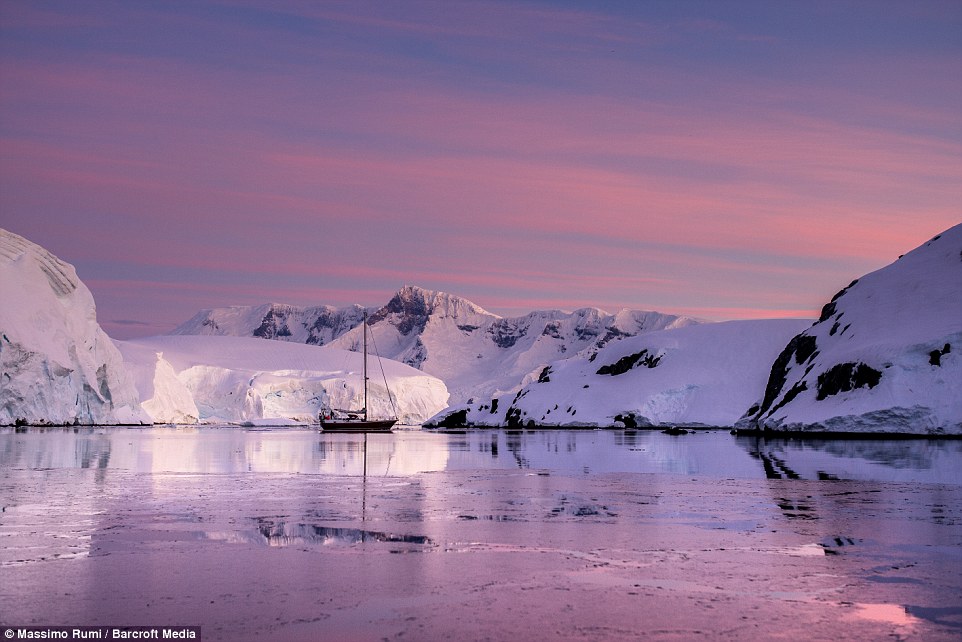 318ADCDC00000578-3463605-Gorgeous_sunsets_and_endless_sunlight_Mr_Rumi_photographed_icebe-a-37_1456404051801