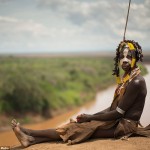 El mundo perdido del valle del Omo: fotografías increíbles revelan las comunidades tribales vírgenes de Etiopía.